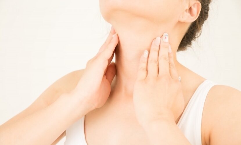 首の横じわの原因とは 首のシワの対策法を公開 公式 ハーリス化粧品